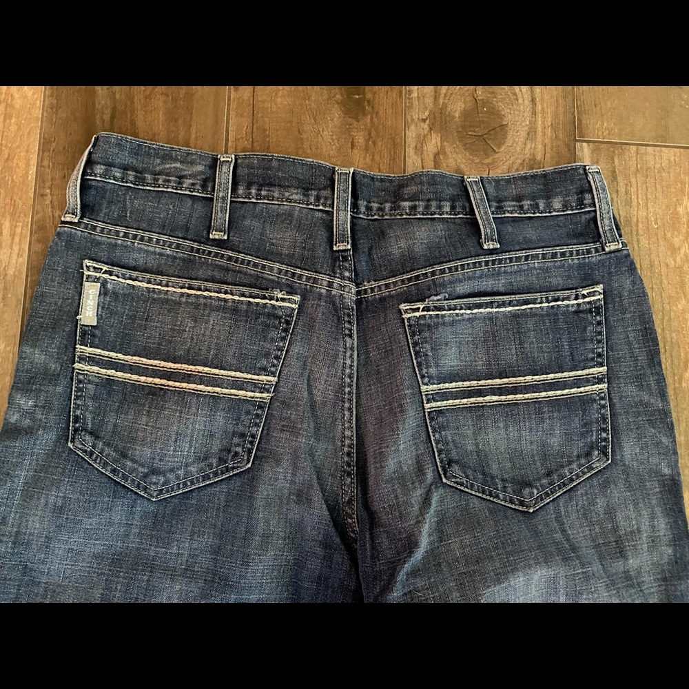 Mens Cinch blue jeans, silver label